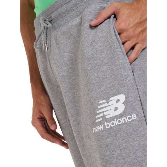 Calça New Balance Masculina Moletom Jogger Stacked Logo Cinza Mescla