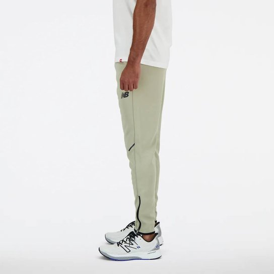 CALCA NEW BALANCE TENACITY TRAINING MASCULINA CAQUI P