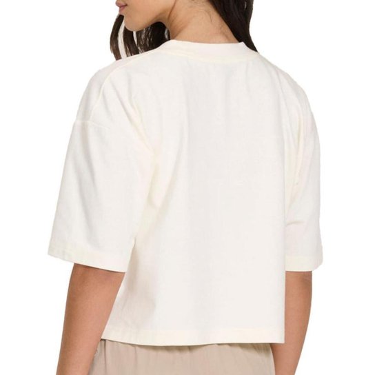 Camiseta Feminina New Balance MC Cropped Off White - WT4353