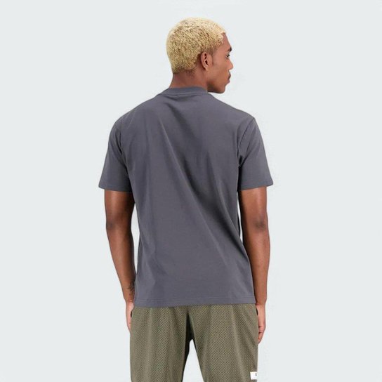 Camiseta New Balance Chalk Board Logo - masculino