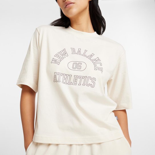 Camiseta New Balance Cropped Athletics Feminina