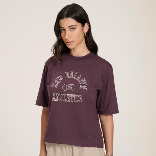 Camiseta New Balance Cropped Athletics Feminina