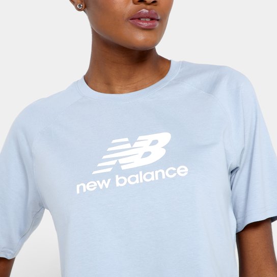 Camiseta New Balance Cropped Basic Feminina