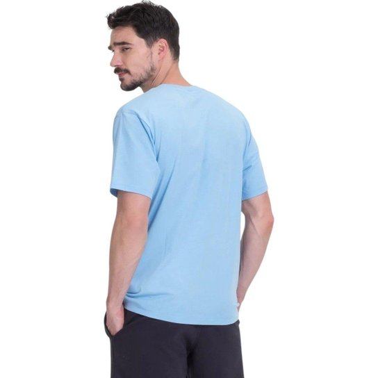 Camiseta New Balance Embroidered - azul e branco