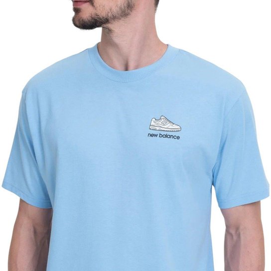 Camiseta New Balance Embroidered - azul e branco