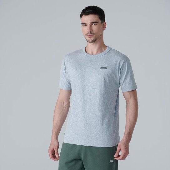 Camiseta New Balance Essentials Graphic Masculina