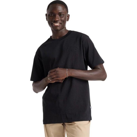 Camiseta New Balance Logo Embossed - masculino