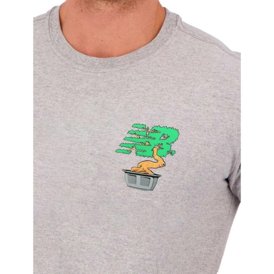 Camiseta New Balance Masculina Essentials Logo Roots Cinza Mescla