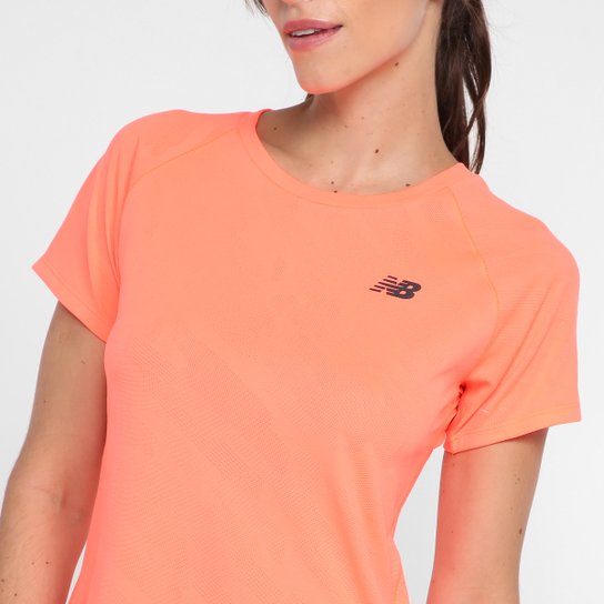 Camiseta New Balance Q Speed Jacquard Feminina