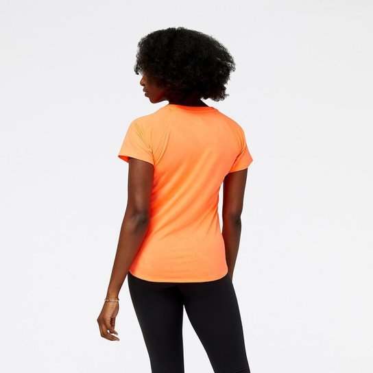 Camiseta New Balance Q Speed Jacquard Feminina