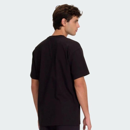 Camiseta New Balance Small Logo - preto