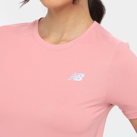 Camiseta New Balance Sport Essentials Feminina