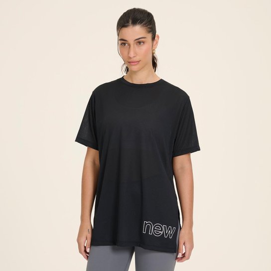 Camiseta New Balance Sport Essentials Graphic Feminina