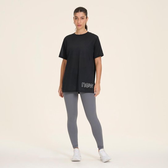 Camiseta New Balance Sport Essentials Graphic Feminina