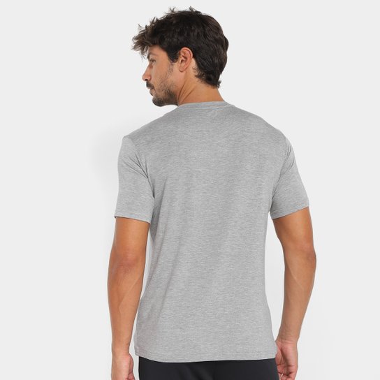 Camiseta New Balance Tenacity Logo Masculina