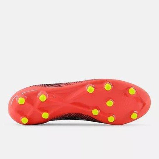 Chuteira New Balance Tekela Magique V4