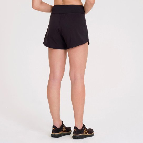 Shorts New Balance Active Feminino