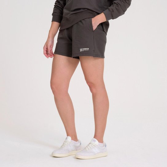 Shorts New Balance Linear Feminino