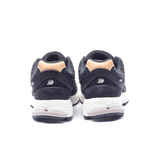 Tênis New Balance 2002