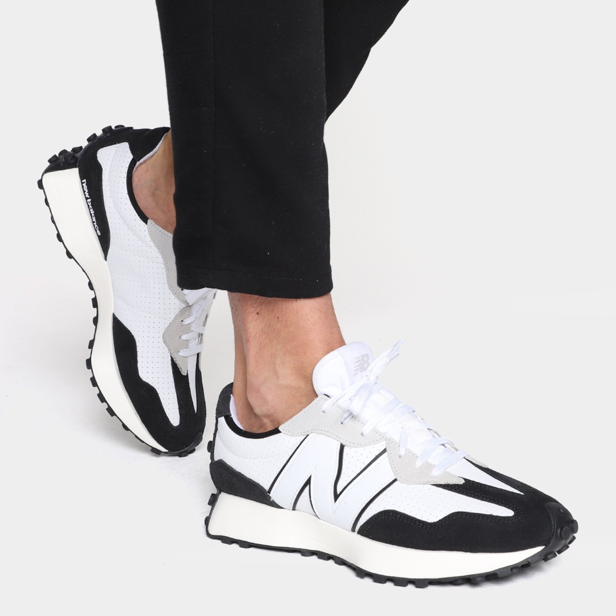 Tênis New Balance 327 V1