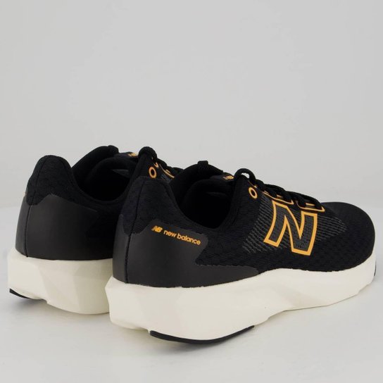 Tênis New Balance 413 V3 Preto e Laranja