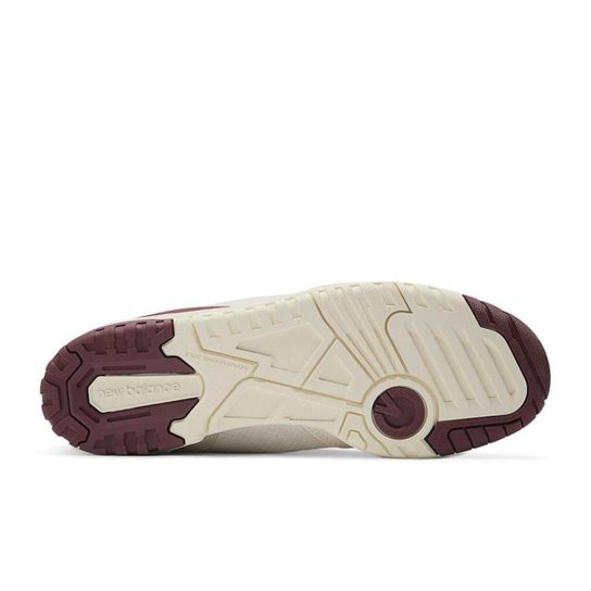 Tênis New Balance 550 Branco Bordo