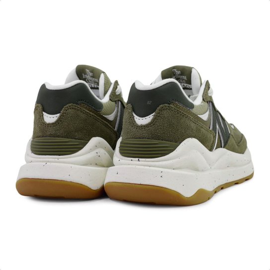 Tênis New Balance 5740