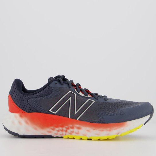 Tênis New Balance Evoz