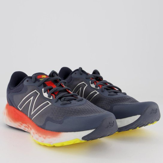 Tênis New Balance Evoz