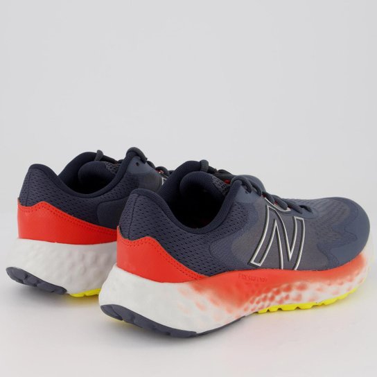 Tênis New Balance Evoz