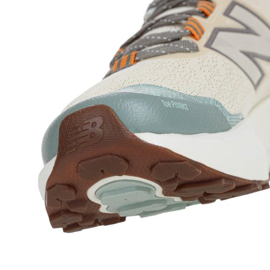 Tênis New Balance Fresh Foam Garoé V2 Bege e Verde Musgo - Feminino