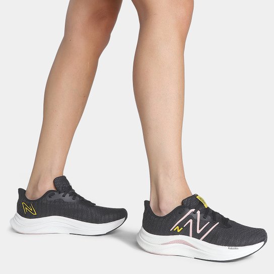 Tênis New Balance Fuelcell Propel V'4 Feminino