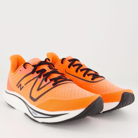 Tênis New Balance Fuelcell Rebel V3 Laranja Neon