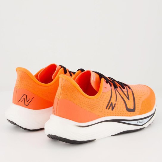 Tênis New Balance Fuelcell Rebel V3 Laranja Neon