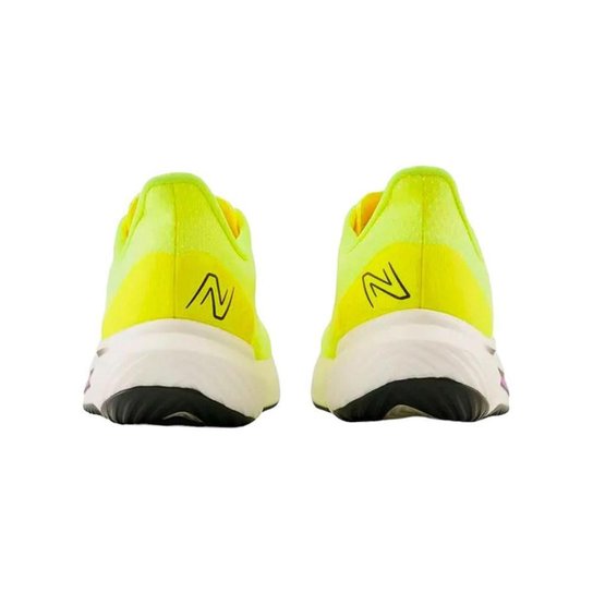 Tênis New Balance Fuelcell Rebel V3 Masculino