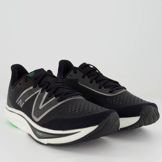 Tênis New Balance Fuelcell Rebel V3 Preto e Verde