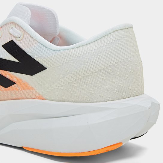 Tênis New Balance Fuelcell Rebel V4 Feminino