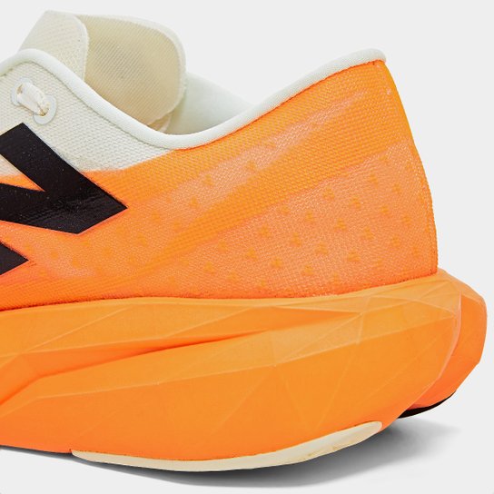 Tênis New Balance Fuelcell Rebel V4 Feminino