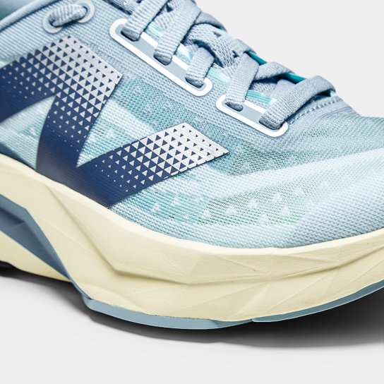 Tênis New Balance Fuelcell Rebel V4 Feminino