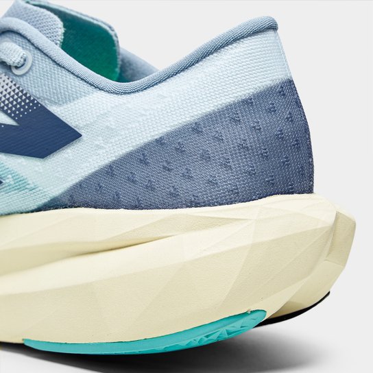 Tênis New Balance Fuelcell Rebel V4 Feminino