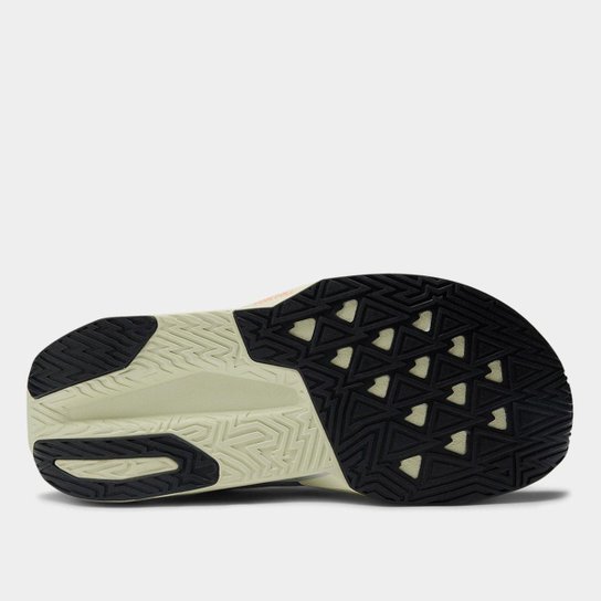 Tênis New Balance Fuelcell Rebel V5 Feminino