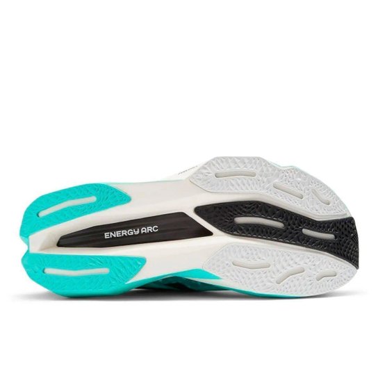 Tênis New Balance Fuelcell Supercomp Elite V4 Feminino