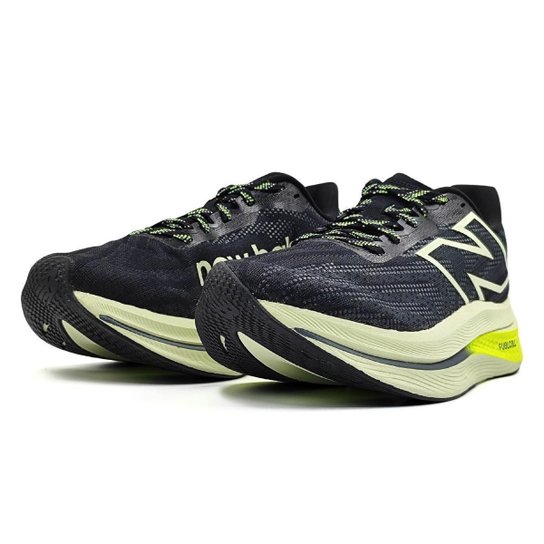 Tênis New Balance Fuelcell Supercomp Trainer V2 Feminino