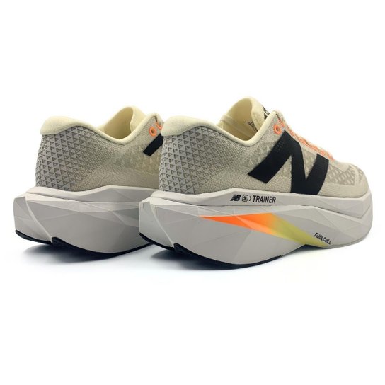 Tênis New Balance FuelCell Supercomp Trainer V3 Feminino