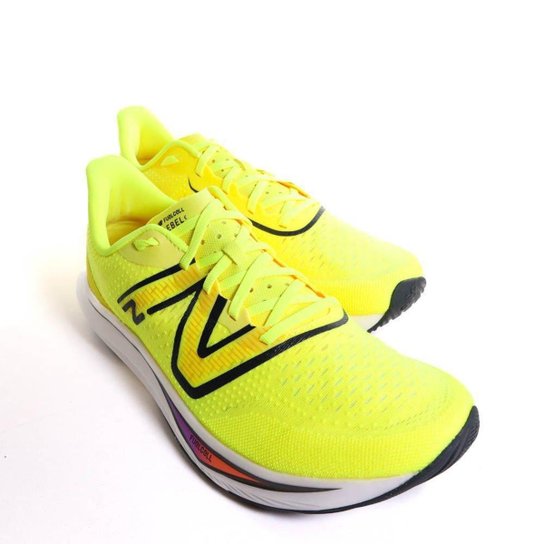 Tênis New Balance Rebel V3