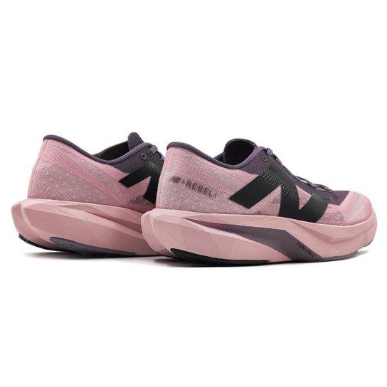 Tênis New Balance Rebel V4 Feminino