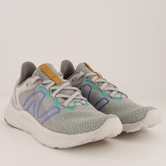 Tênis New Balance Roav V2 Cinza