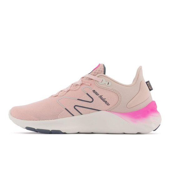 Tênis New Balance Roav V2