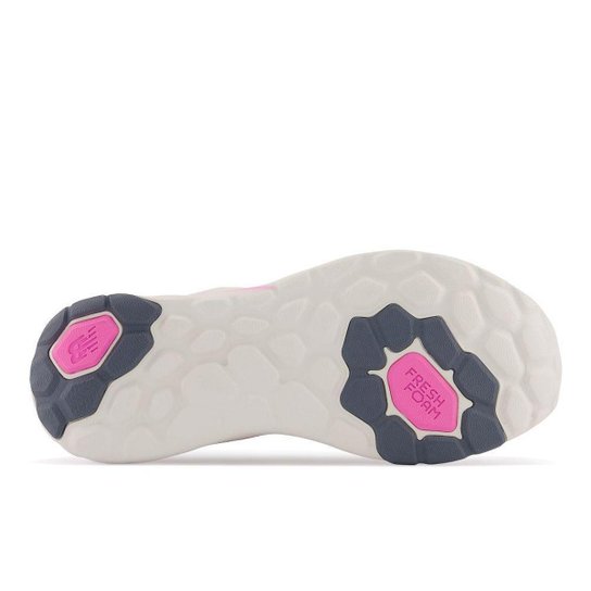 Tênis New Balance Roav V2